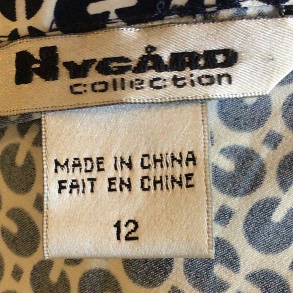 Vintage, like new button-up blouse with tie - Picture 5 of 5